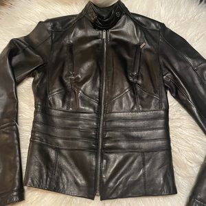 EUC. Calvin Klein 100% genuine leather fitted moto jacket Size XS